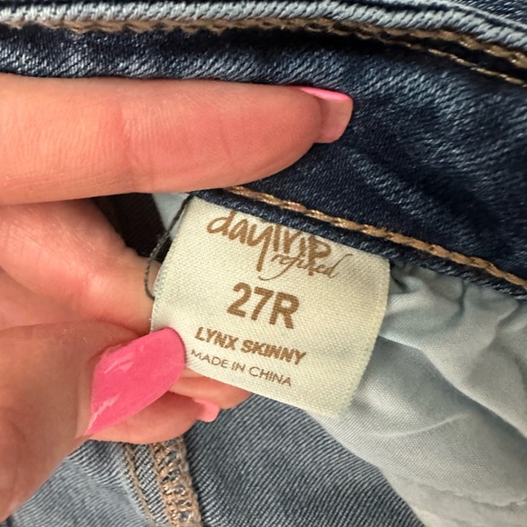 daytrip | Women’s light denim skinny jeans - Picture 8 of 16